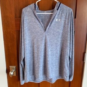 Used Women’s Under Armour long sleeve hoodie shirt, XL